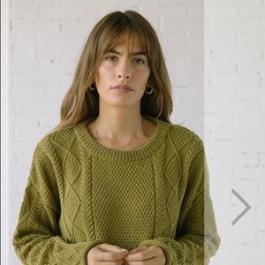 Tradlands alpaca sweater in Moss